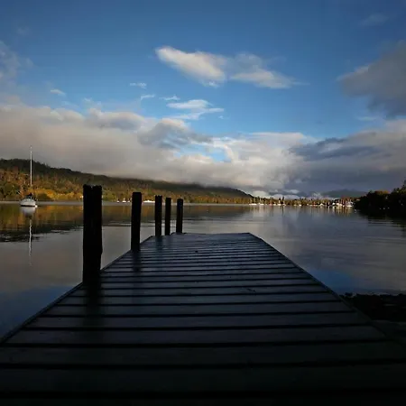 Luxury On The Shores Of Windermere *