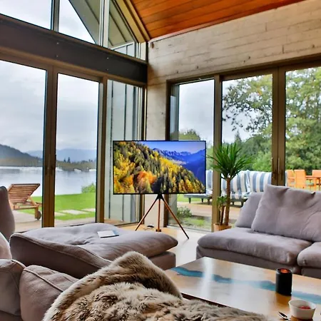 Luxury On The Shores Of Windermere * Bowness-on-Windermere