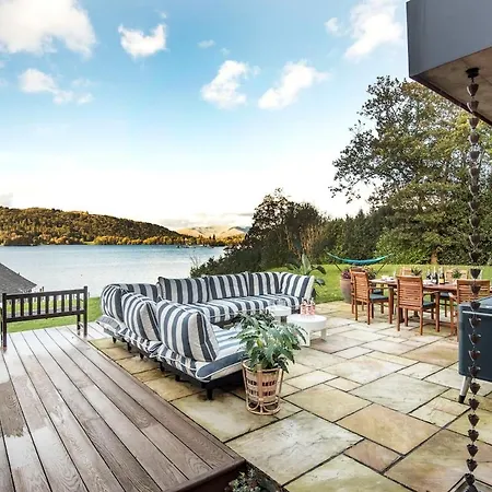 Villa Luxury On The Shores Of Windermere *