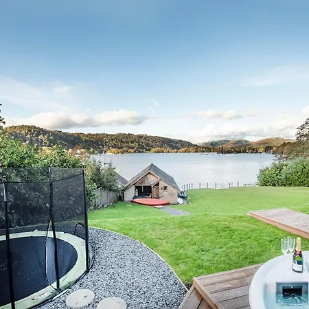 Luxury On The Shores Of Windermere Villa Bowness-on-Windermere