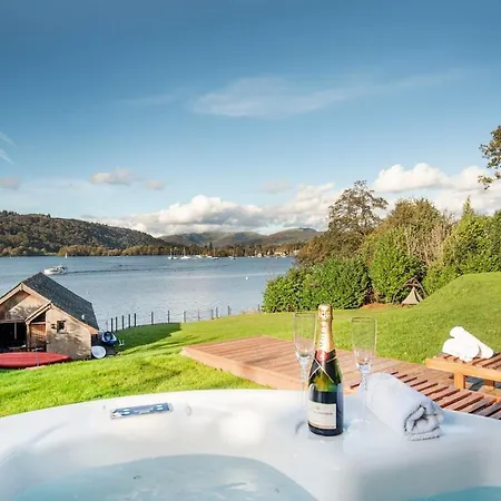 Villa Luxury On The Shores Of Windermere *