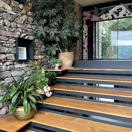 Luxury On The Shores Of Windermere Villa
