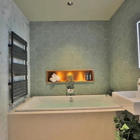 Luxury On The Shores Of Windermere Bowness-on-Windermere