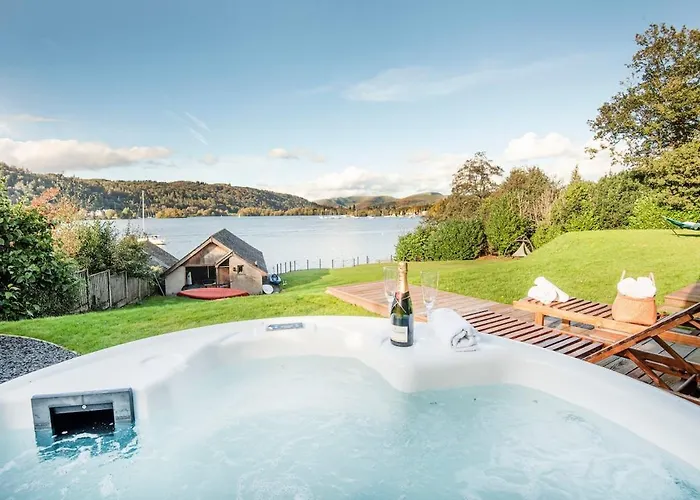 Luxury On The Shores Of Windermere Villa Bowness-on-Windermere