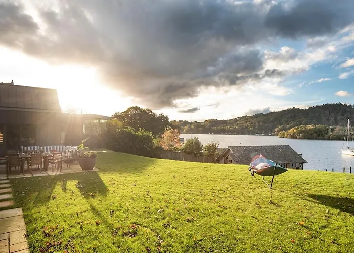 Luxury On The Shores Of Windermere
