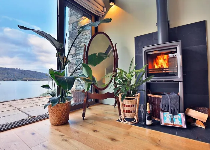 Luxury On The Shores Of Windermere