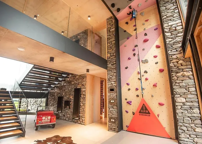 Luxury On The Shores Of Windermere