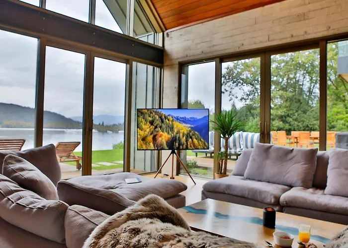 Luxury On The Shores Of Windermere * Bowness-on-Windermere