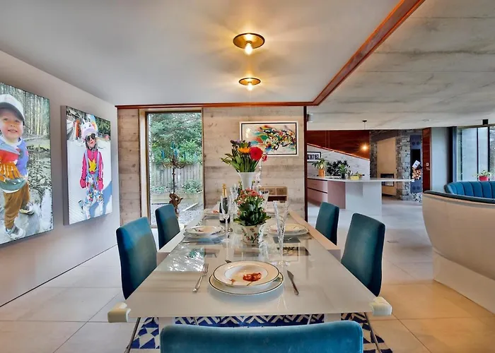 Luxury On The Shores Of Windermere Villa