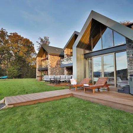 Luxury On The Shores Of Windermere Villa *